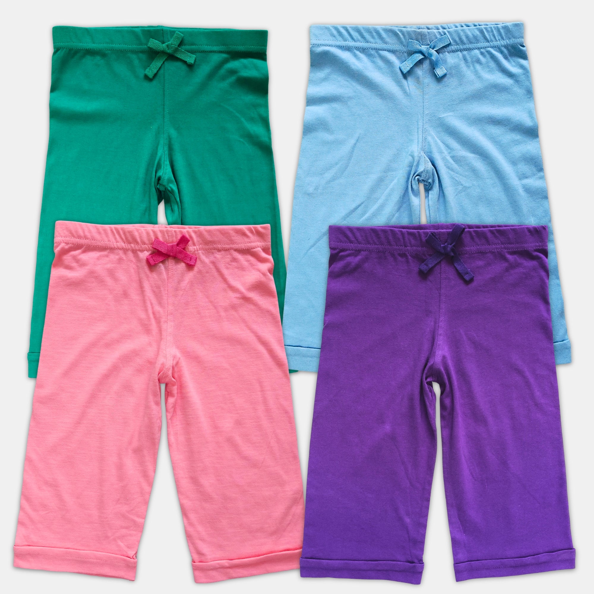 # 13B/Lot4 - Girl 3/4th Shorts